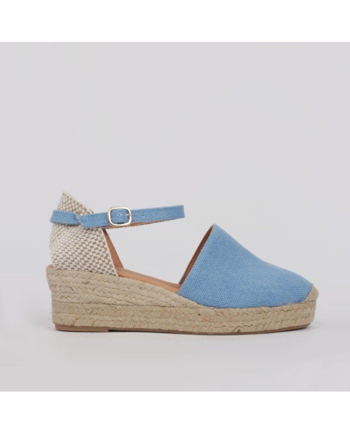 Espadryle na niskim koturnie
