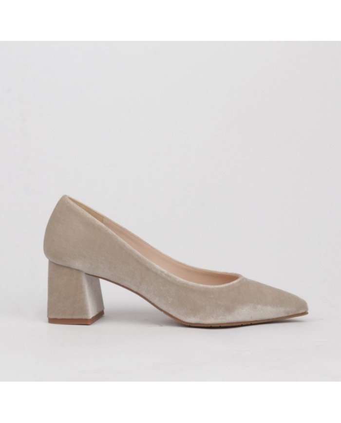 Welwetowe buty ślubne