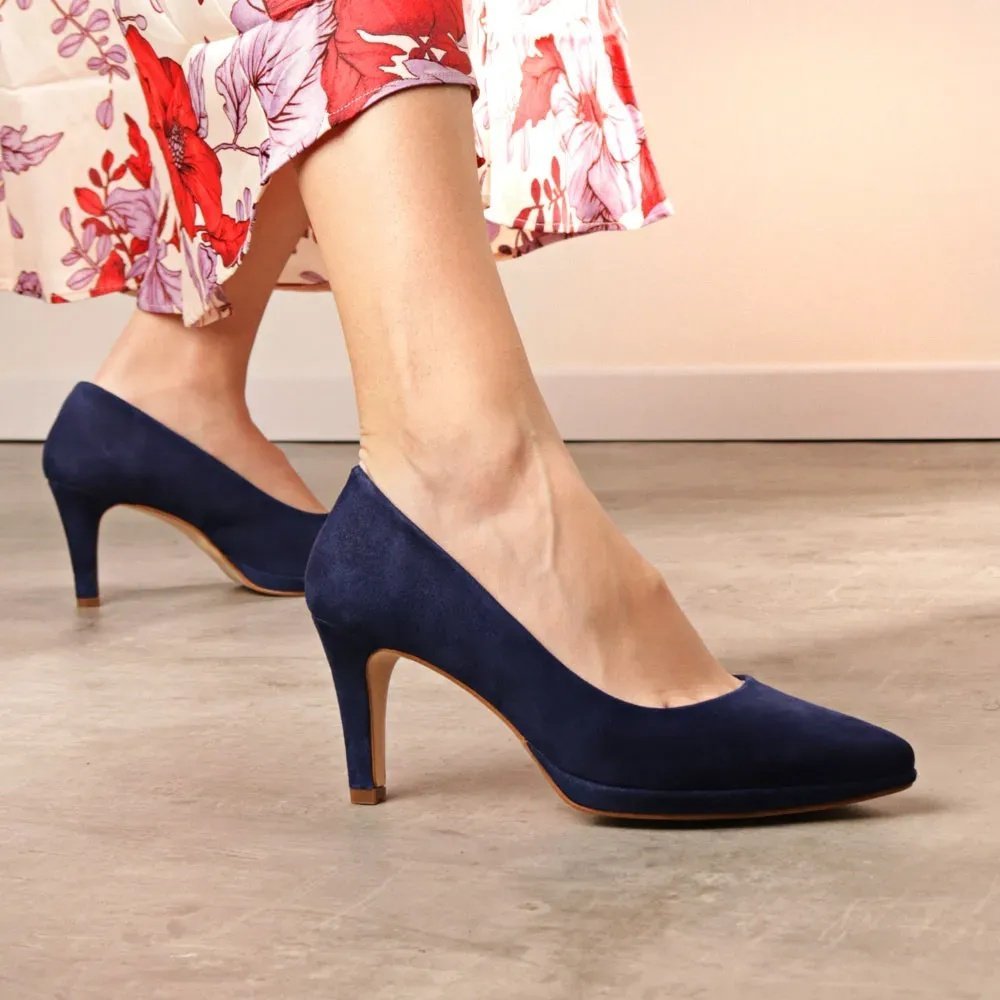 Buty na platformie zamszowe - obrazek 2