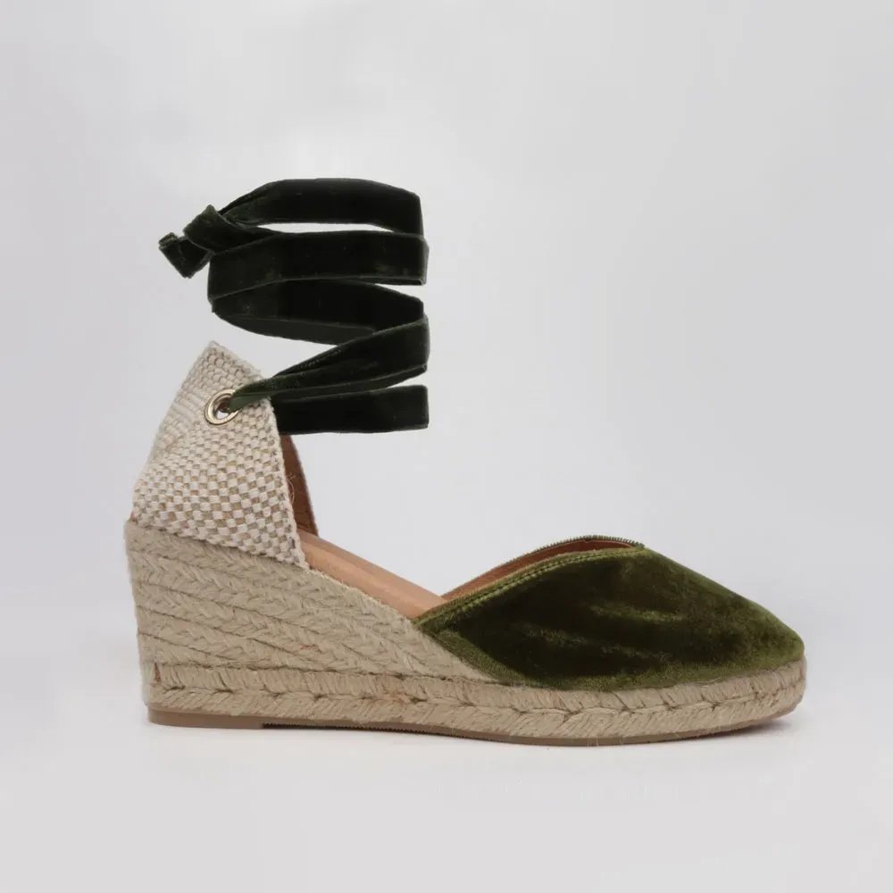 Aksamitne espadryle na koturnie - obrazek 2