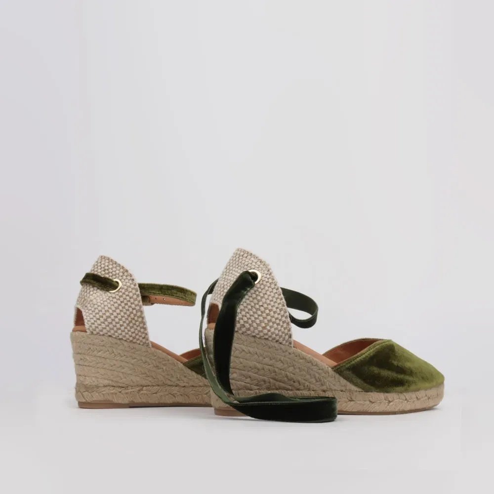 Aksamitne espadryle na koturnie - obrazek 4